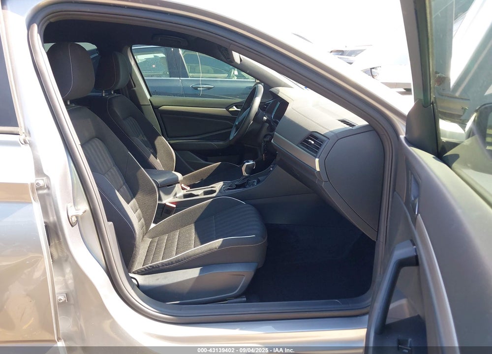 2023 VOLKSWAGEN JETTA VIN: 3VWBM7BU6PM059242