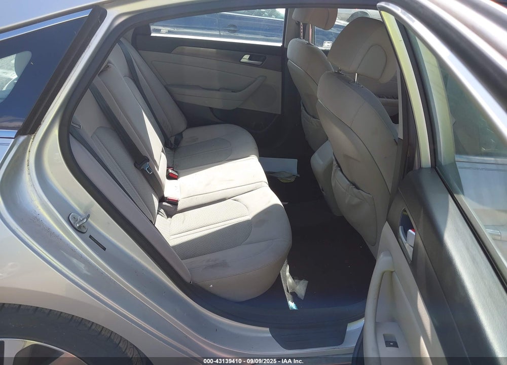 2015 HYUNDAI SONATA VIN: 5NPE34AF7FH116654
