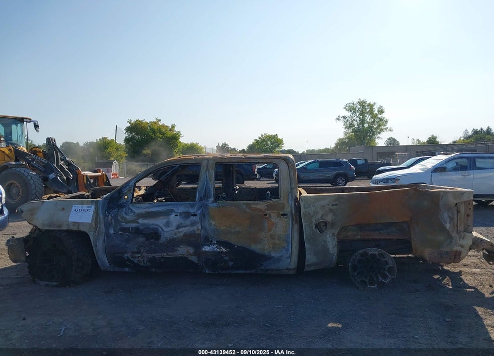 2018 CHEVROLET SILVERADO 1500 VIN: 3GCUKREC6JG229489