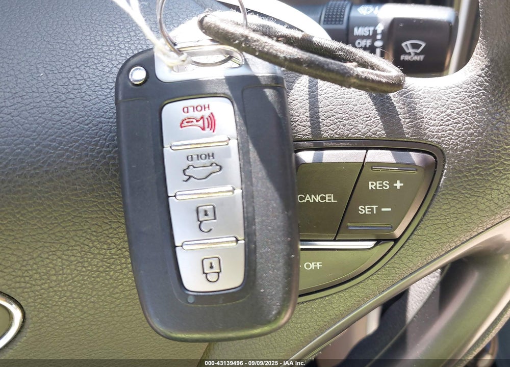 2015 HYUNDAI SONATA HYBRID VIN: KMHEC4A43FA119911