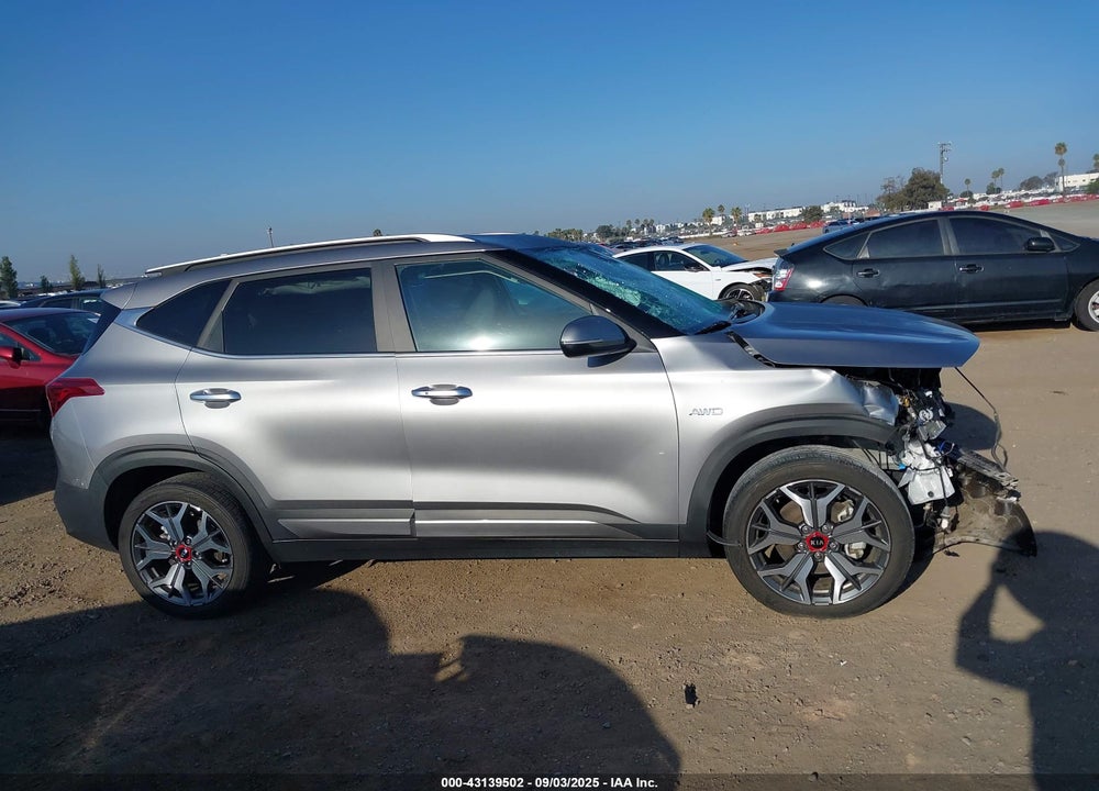 2021 KIA SELTOS SX TURBO VIN: KNDETCA20M7203871