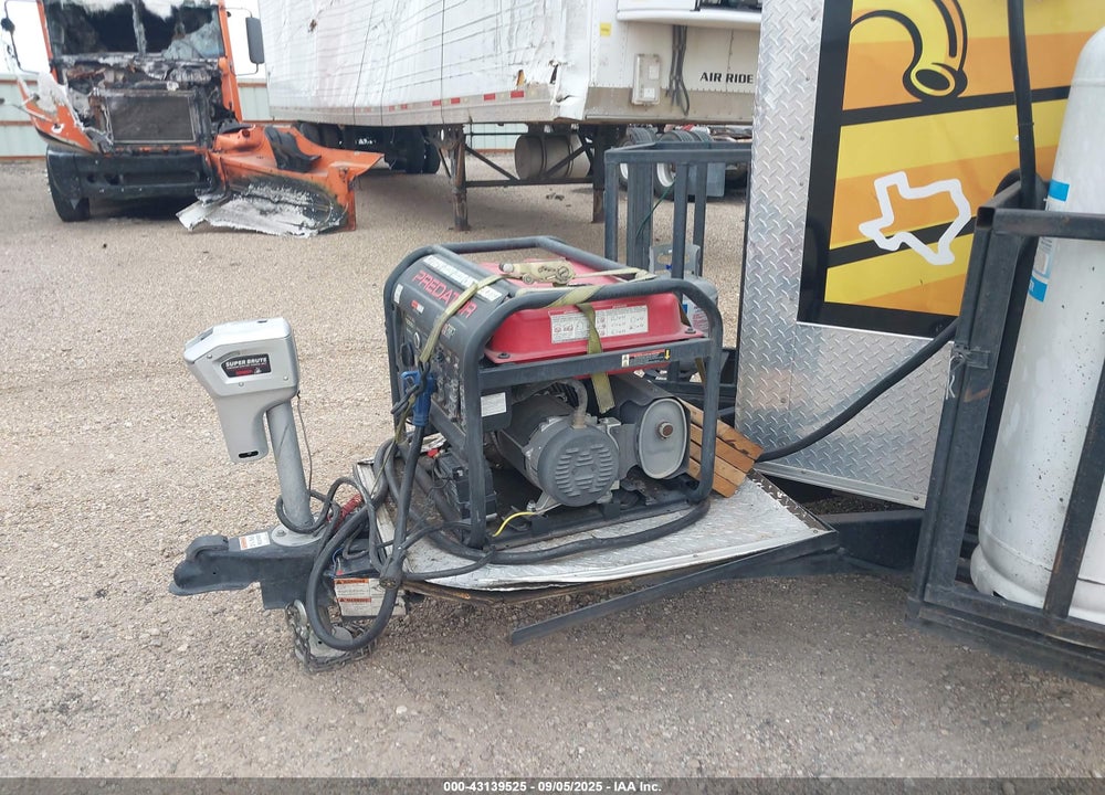 2023 TRAILER FREEDOM 24' ENCLOSED VIN: 5WKBE2420P1080111