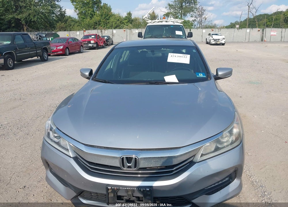 2017 HONDA ACCORD VIN: 1HGCR2F51HA035168