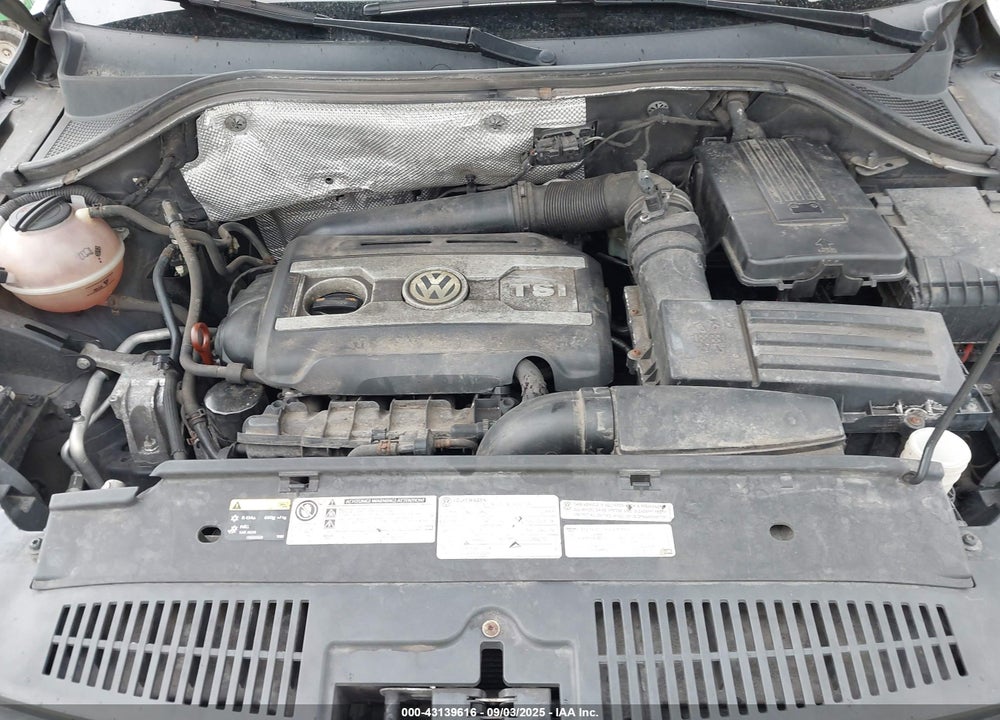 2013 VOLKSWAGEN TIGUAN VIN: WVGBV3AX7DW588484