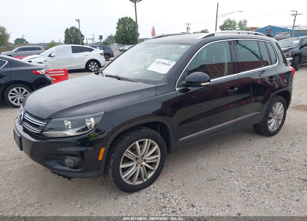 2013 VOLKSWAGEN TIGUAN VIN: WVGBV3AX7DW588484