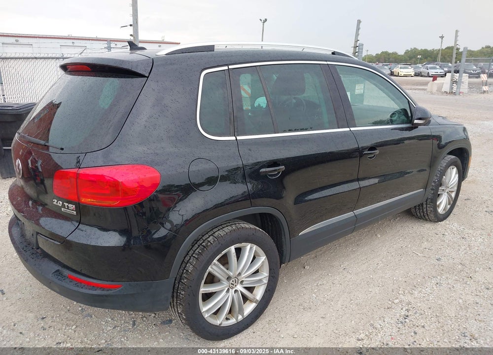 2013 VOLKSWAGEN TIGUAN VIN: WVGBV3AX7DW588484