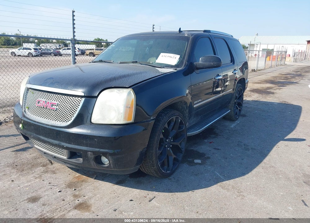 2012 GMC YUKON DENALI VIN: 1GKS1EEF1CR282590