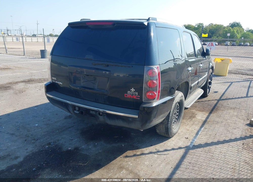 2012 GMC YUKON DENALI VIN: 1GKS1EEF1CR282590