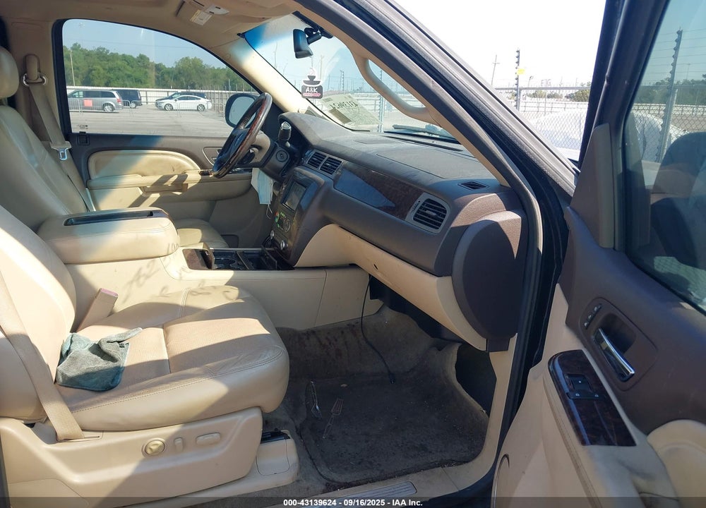 2012 GMC YUKON DENALI VIN: 1GKS1EEF1CR282590