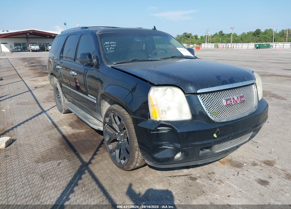 2012 GMC YUKON DENALI VIN: 1GKS1EEF1CR282590