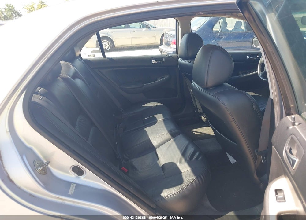 2005 HONDA ACCORD 2.4 EX VIN: 1HGCM56735A032110