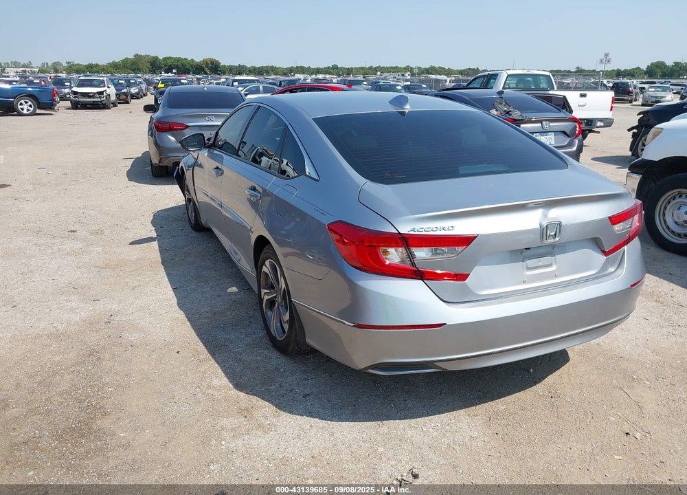 2018 HONDA ACCORD VIN: 1HGCV1F58JA081107