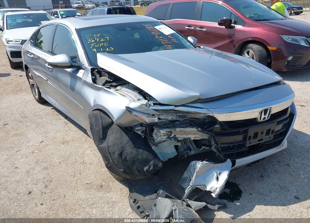 2018 HONDA ACCORD VIN: 1HGCV1F58JA081107