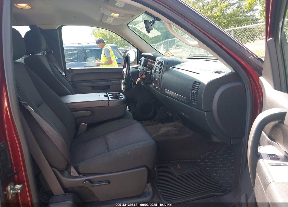 2013 CHEVROLET SILVERADO 1500 LT VIN: 1GCRKSE78DZ184124