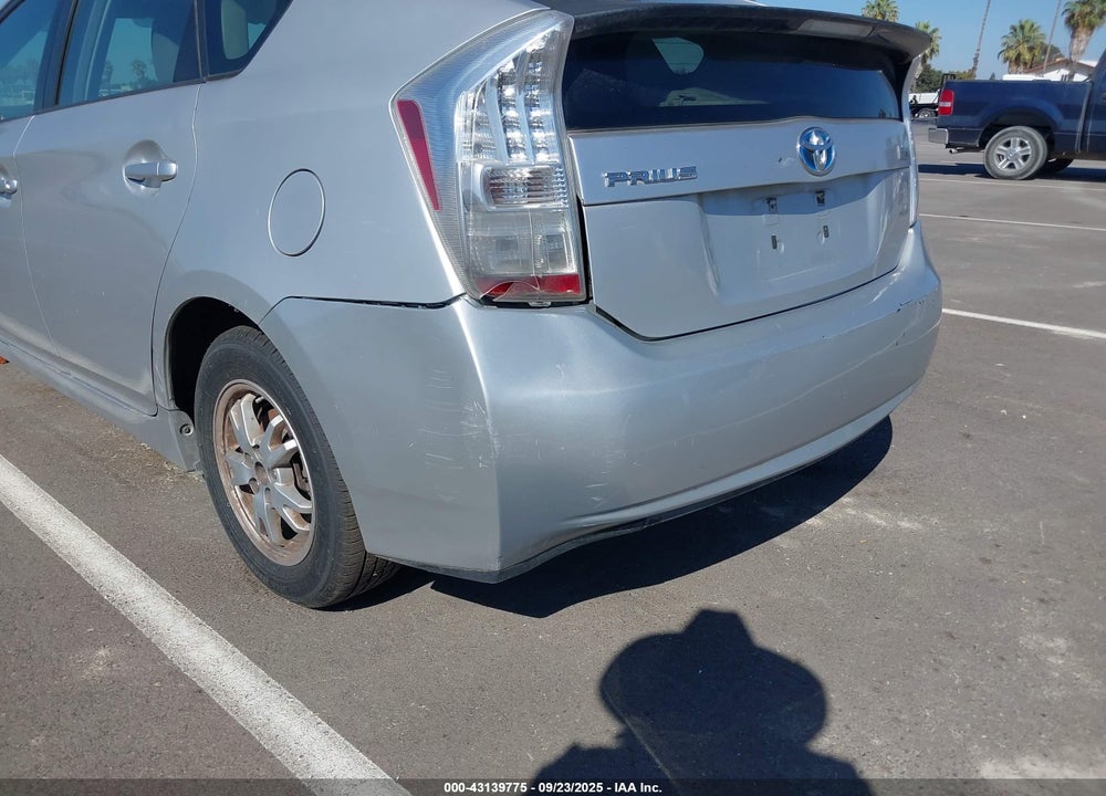 2011 TOYOTA PRIUS TWO VIN: JTDKN3DU9B0301555