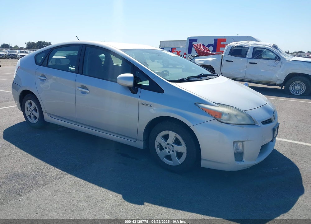 2011 TOYOTA PRIUS TWO VIN: JTDKN3DU9B0301555