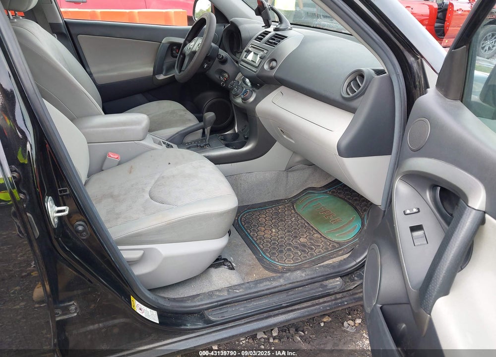 2012 TOYOTA RAV4 VIN: 2T3BF4DV1CW187821