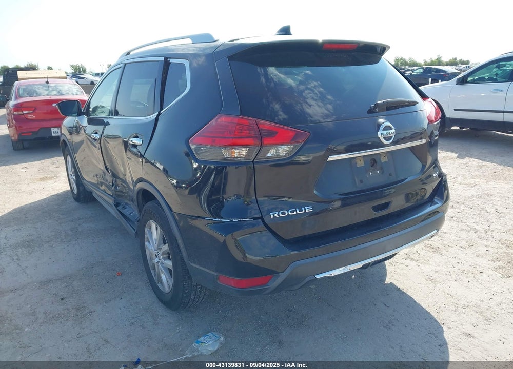 2017 NISSAN ROGUE VIN: KNMAT2MT1HP523400