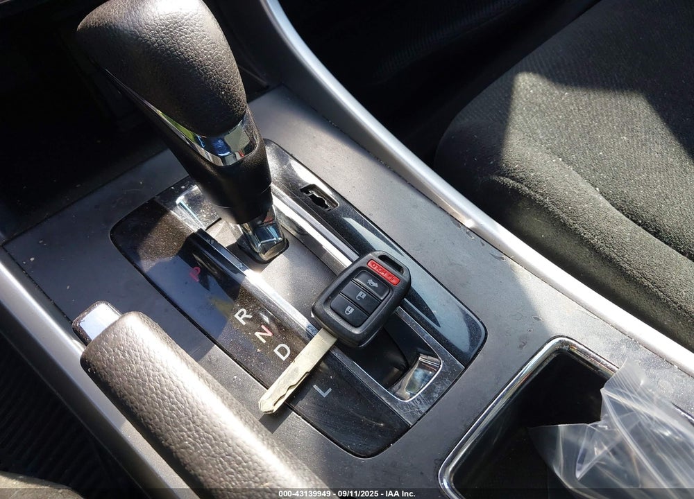 2013 HONDA ACCORD LX VIN: 1HGCR2F36DA257584