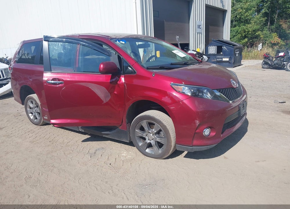 2013 TOYOTA SIENNA SE 8 PASSENGER VIN: 5TDXK3DC1DS310515