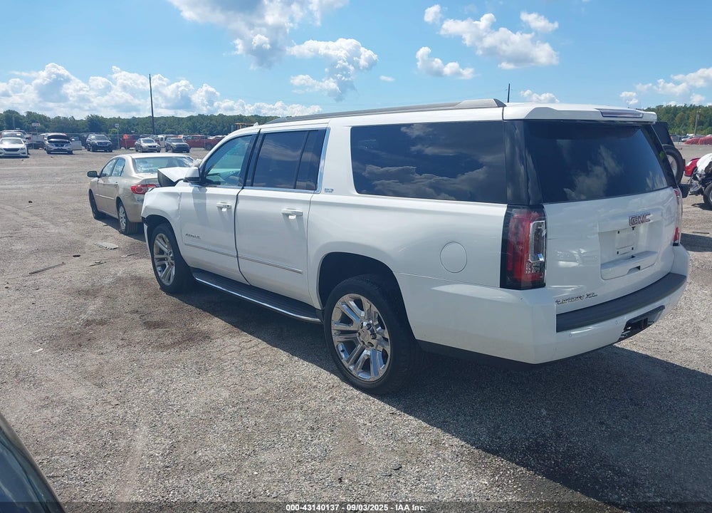2018 GMC YUKON XL VIN: 1GKS2GKC0JR161937
