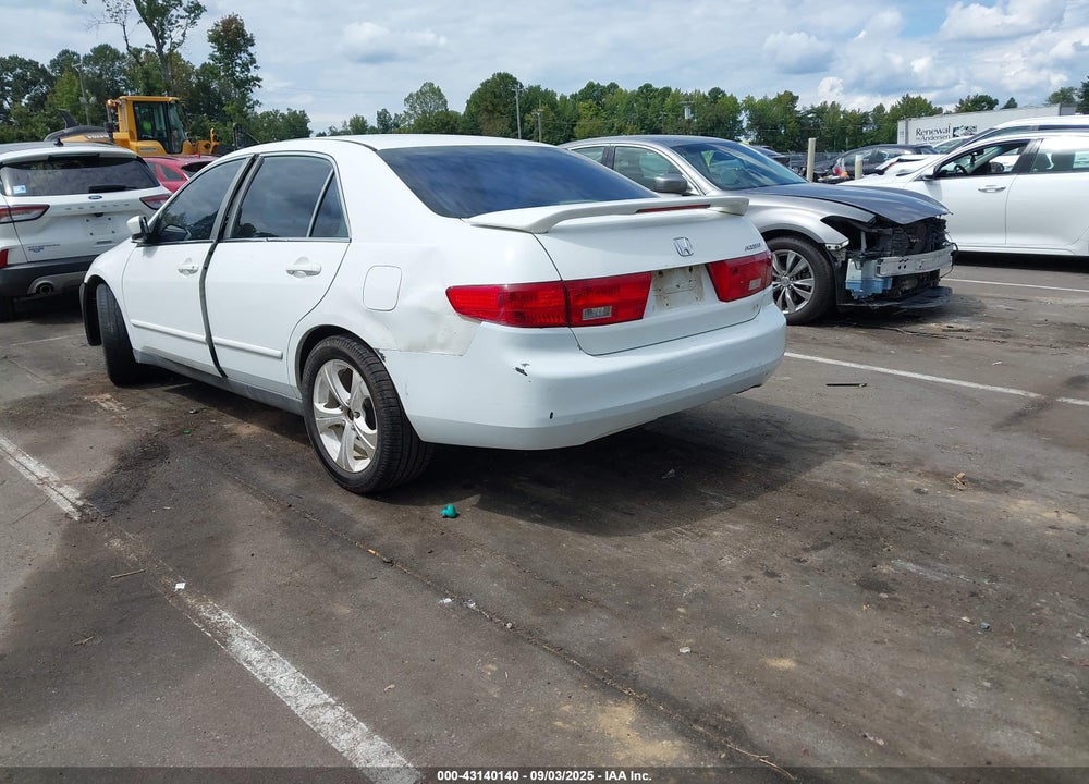 2005 HONDA ACCORD 2.4 LX VIN: 1HGCM56465A118582