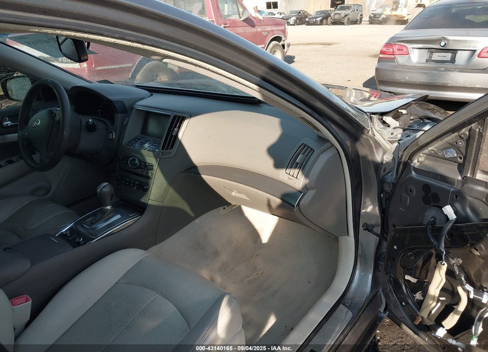 2015 INFINITI Q40 VIN: JN1CV6ARXFM650621