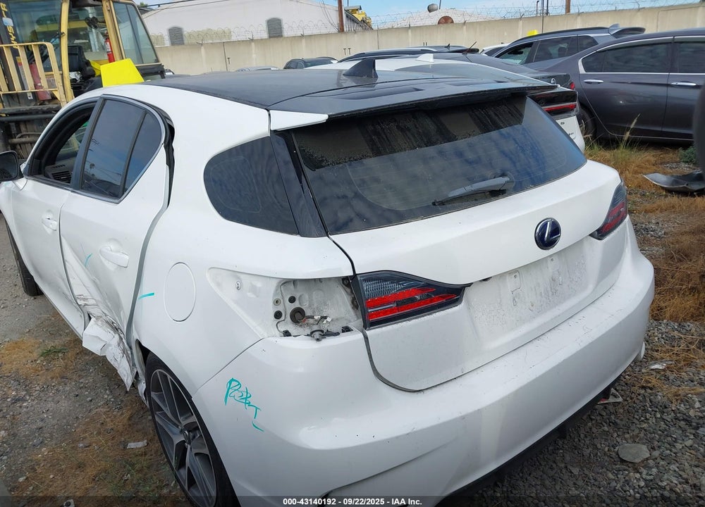 2017 LEXUS CT 200H VIN: JTHKD5BH8H2283405