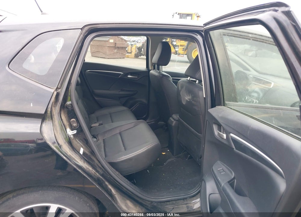 2017 HONDA FIT EX-L VIN: JHMGK5H81HS018795