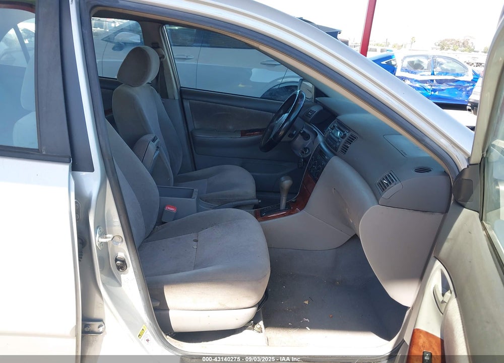 2005 TOYOTA COROLLA LE VIN: 1NXBR30E65Z401110