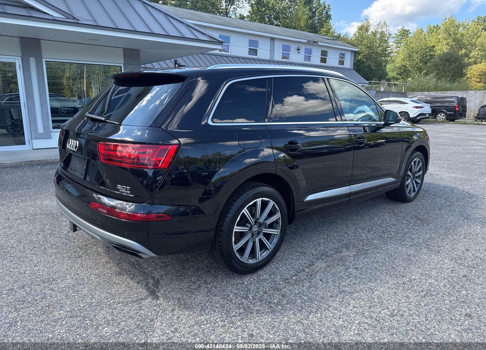 2017 AUDI Q7 VIN: WA1LAAF70HD025967