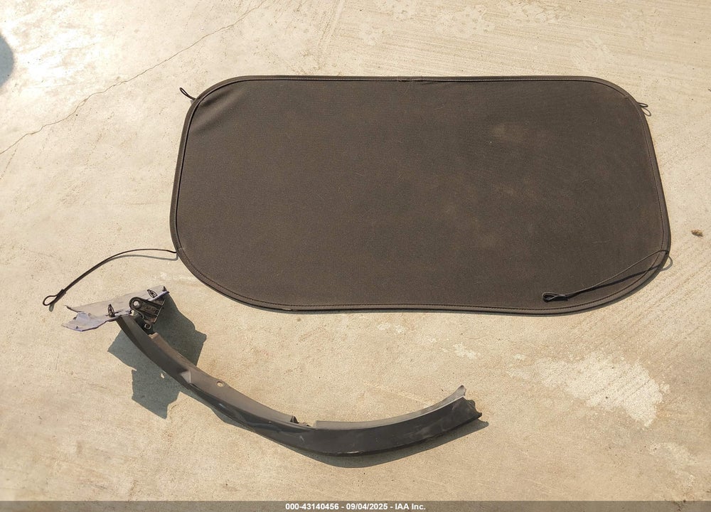 2021 TOYOTA C-HR VIN: JTNKHMBX9M1114559