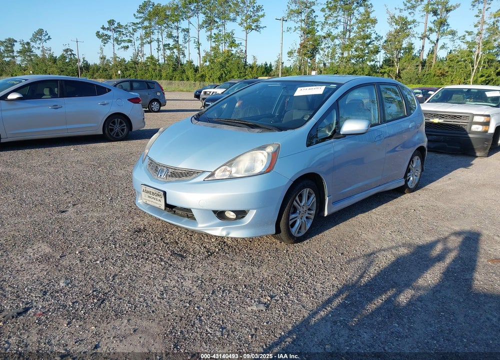 2010 HONDA FIT VIN: JHMGE8H48AC032781