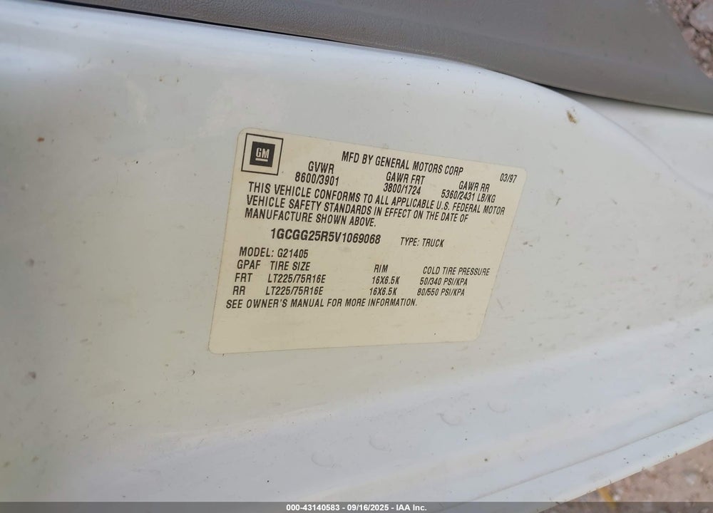 1997 CHEVROLET CHEVY VAN VIN: 1GCGG25R5V1069068