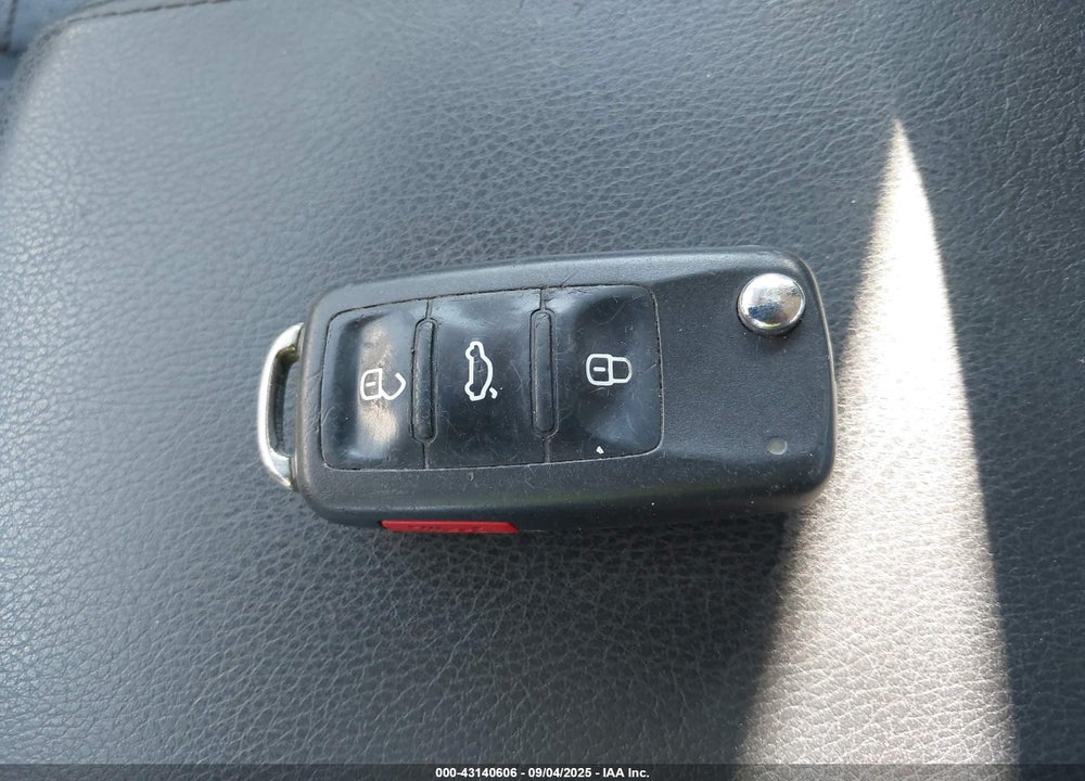 2019 VOLKSWAGEN PASSAT VIN: 1VWLA7A33KC002951