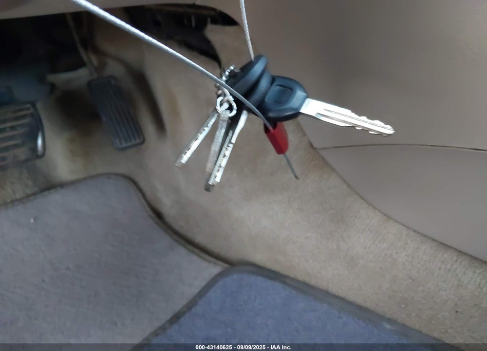 1997 HONDA ACCORD LX VIN: 1HGCD563XVA061830