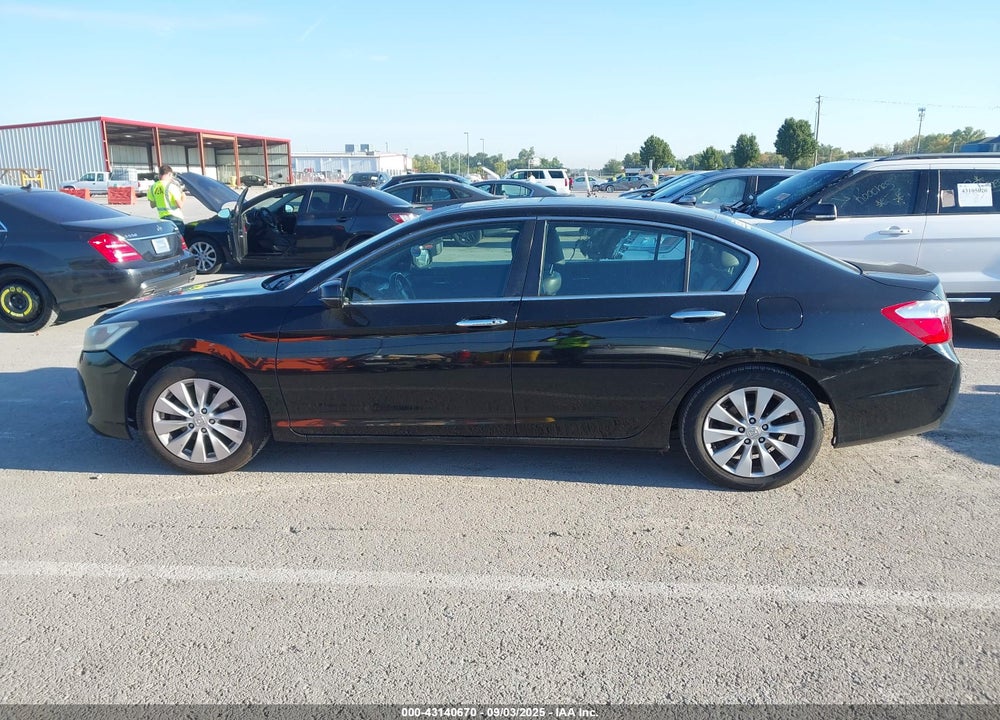 2013 HONDA ACCORD VIN: 1HGCR2F8XDA118540