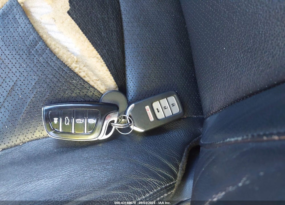 2013 HONDA ACCORD VIN: 1HGCR2F8XDA118540