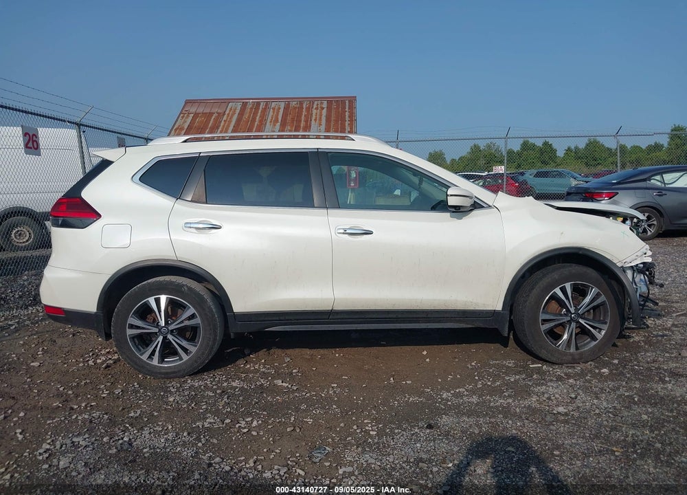 2017 NISSAN ROGUE VIN: 5N1AT2MV8HC793258