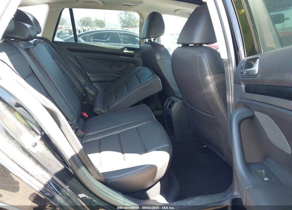 2014 VOLKSWAGEN JETTA VIN: 3VWPL7AJ4EM608904