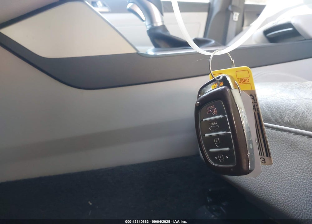 2016 HYUNDAI SONATA VIN: 5NPE34AF4GH425693