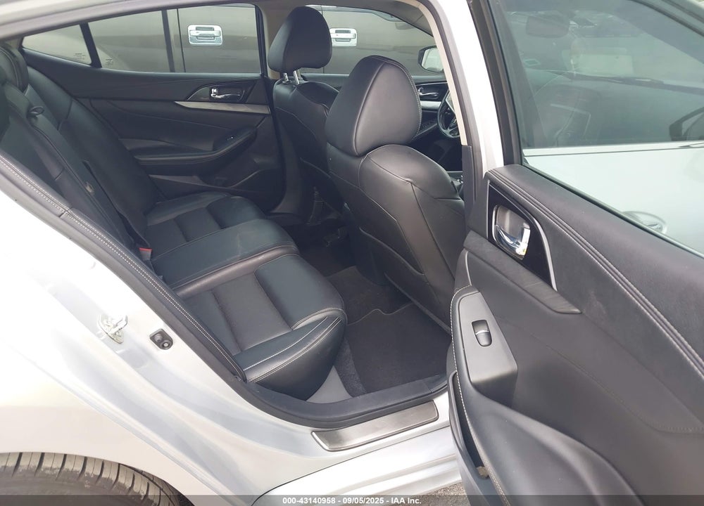 2017 NISSAN MAXIMA VIN: 1N4AA6AP5HC453577