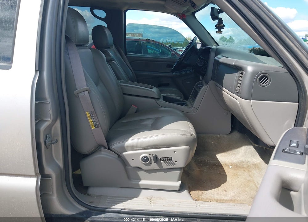 2005 CHEVROLET SUBURBAN 1500 Z71 VIN: 3GNFK16Z35G118019
