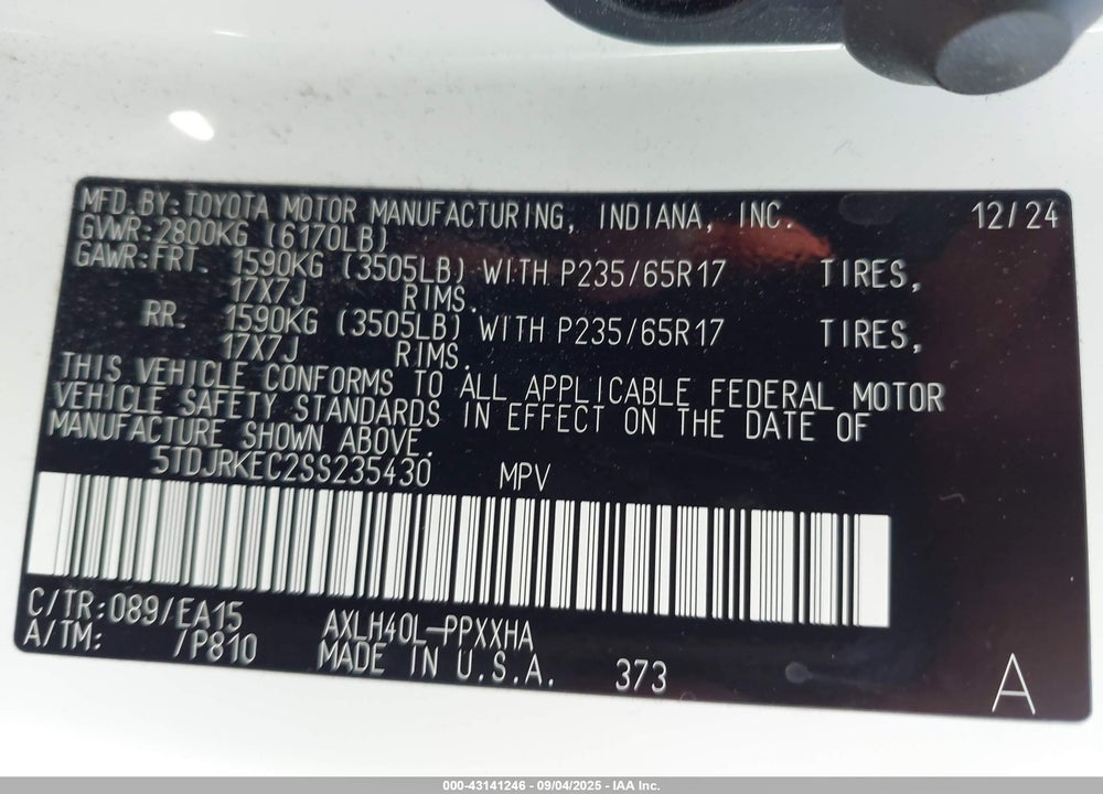 2025 TOYOTA SIENNA XLE VIN: 5TDJRKEC2SS235430