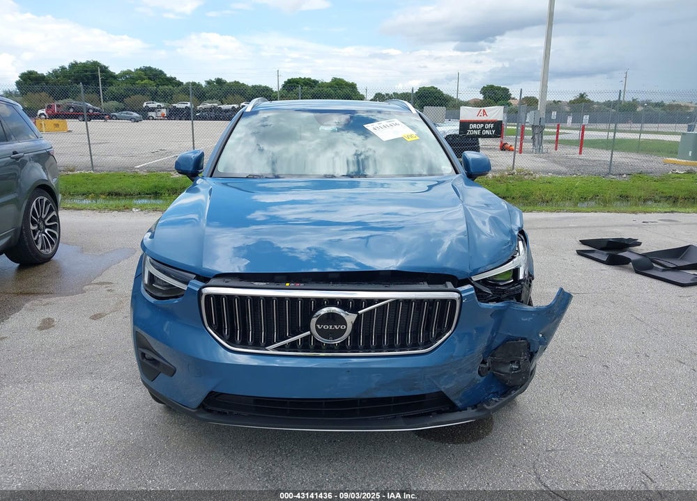 2024 VOLVO XC40 B5 PLUS BRIGHT THEME VIN: YV4L12UE5R2312390