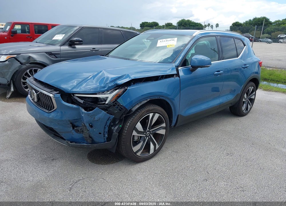 2024 VOLVO XC40 B5 PLUS BRIGHT THEME VIN: YV4L12UE5R2312390