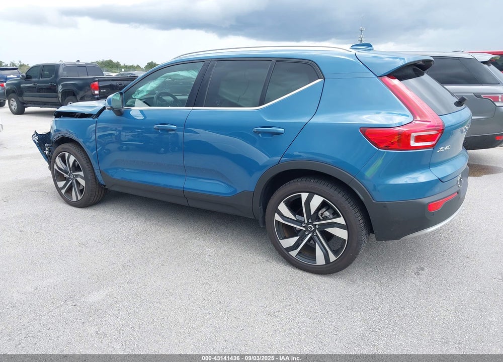 2024 VOLVO XC40 B5 PLUS BRIGHT THEME VIN: YV4L12UE5R2312390