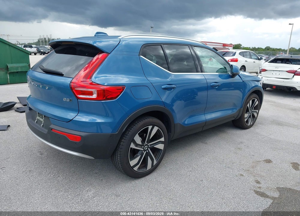 2024 VOLVO XC40 B5 PLUS BRIGHT THEME VIN: YV4L12UE5R2312390