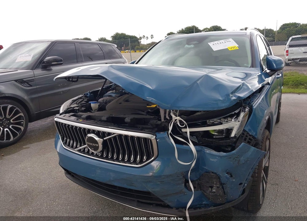 2024 VOLVO XC40 B5 PLUS BRIGHT THEME VIN: YV4L12UE5R2312390