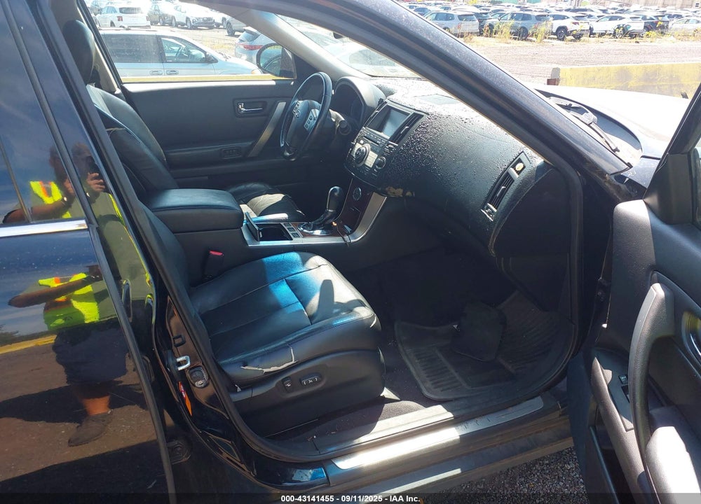 2006 INFINITI FX45 VIN: JNRBS08W56X401393